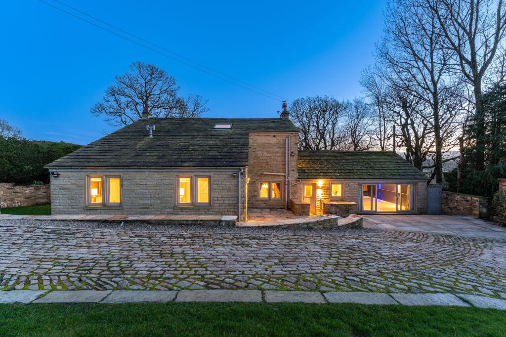 Additional image 54 of Hurst Lane, Rossendale, BB4 | 4/5 Bedroom Period Home With Stunning Views, Close to Rawtenstall