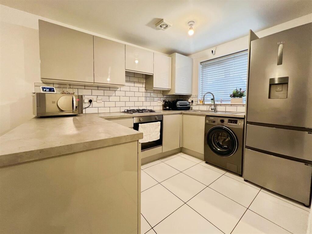 Additional image 4 of Blackthorne Close, Bradford, BD2 3DZ