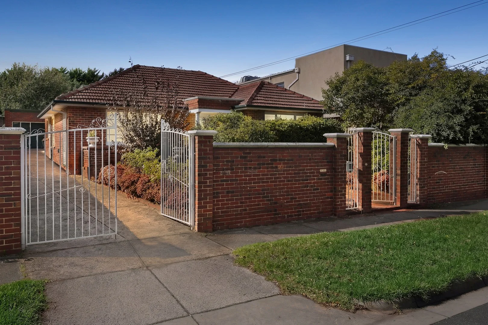 44 Kanooka Grove, Clayton VIC 3168