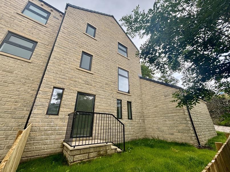 12 Kinder Close, Thornton, Bradford