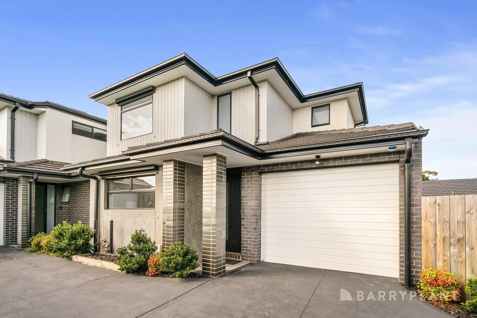 2/2 Croft Crescent, Reservoir VIC 3073