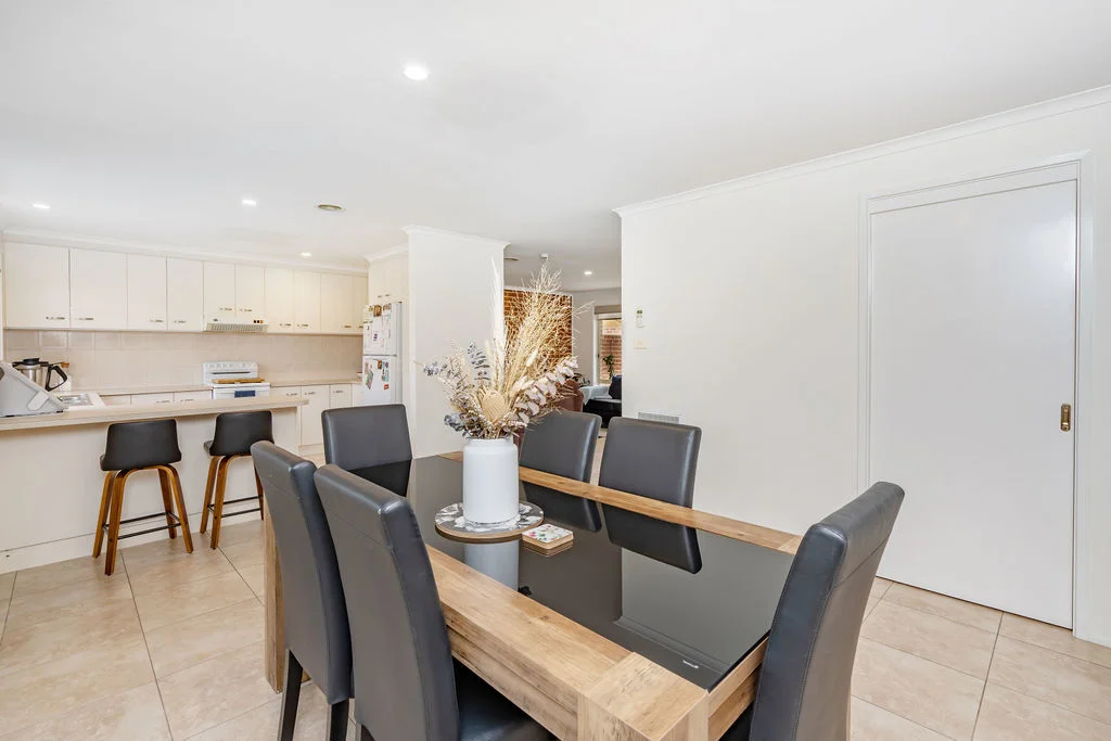 Additional image 5 of 2/31 Walker Crescent, Jerrabomberra NSW 2619