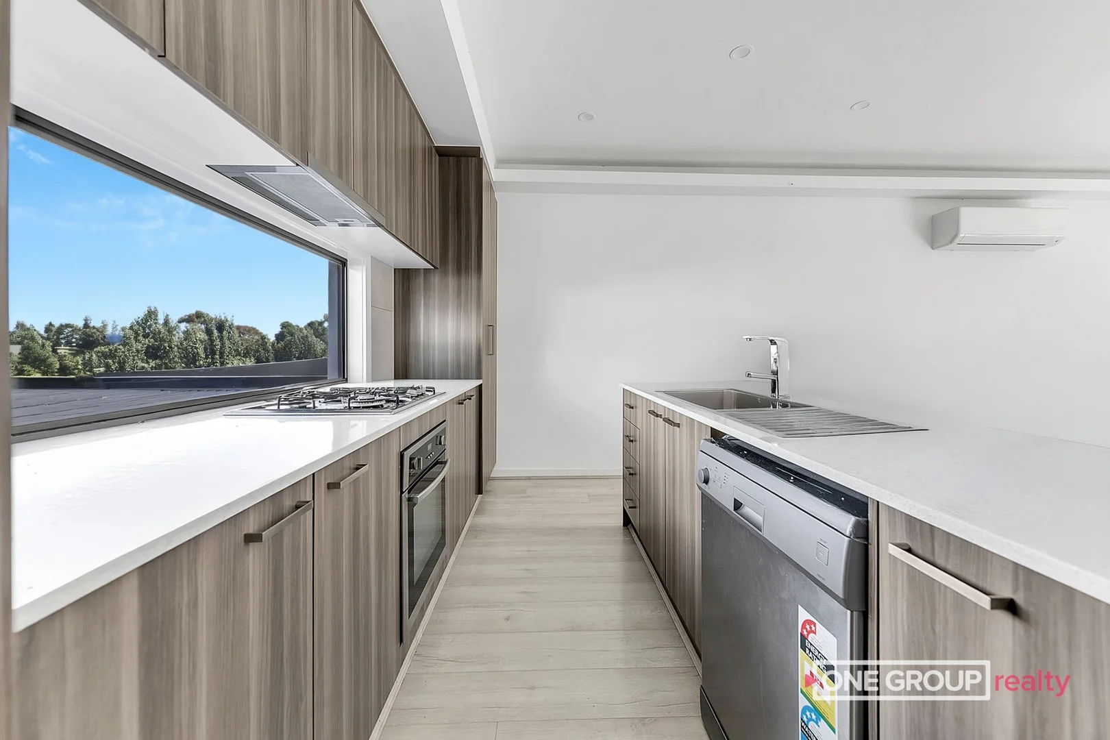 Additional image 2 of 10/12 Northside Drive, Wollert VIC 3750