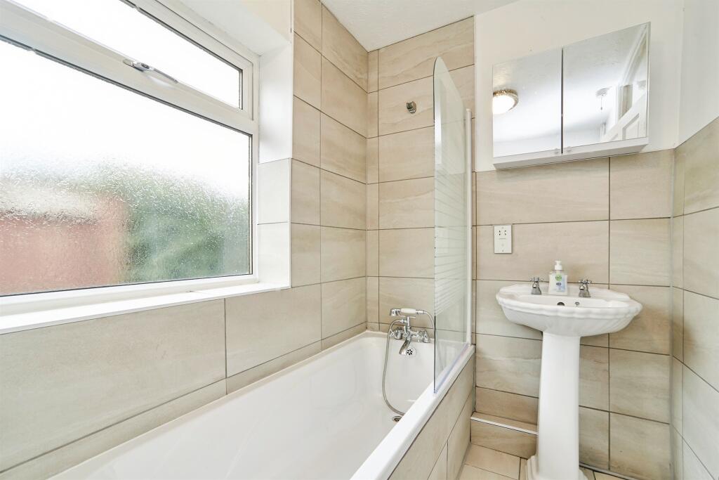 Additional image 8 of Carnoustie Grove, Bingley