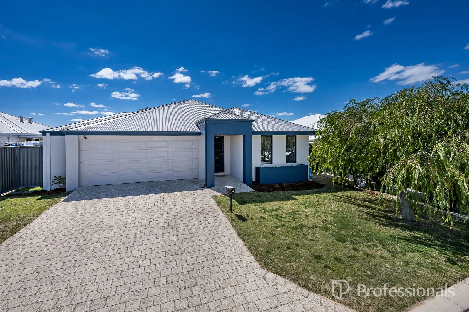 30 Vitrinella Avenue, Jindalee WA 6036