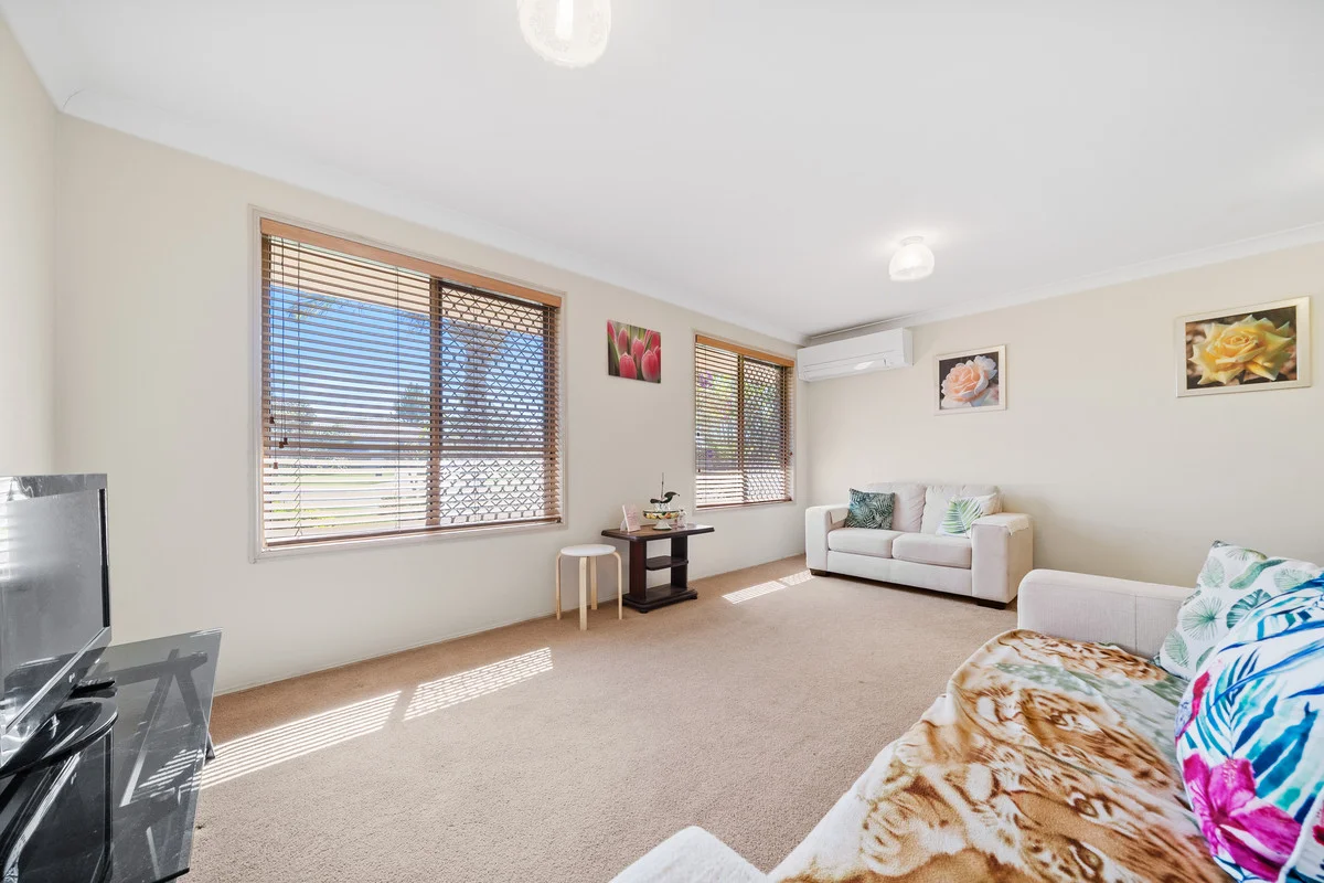54 Brosnan Drive, Capalaba QLD 4157 photo 3