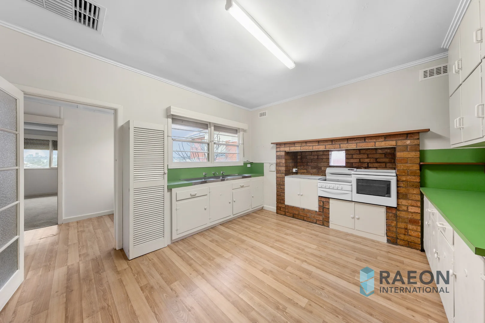 112 Thompsons Rd, Bulleen VIC 3105 photo 4
