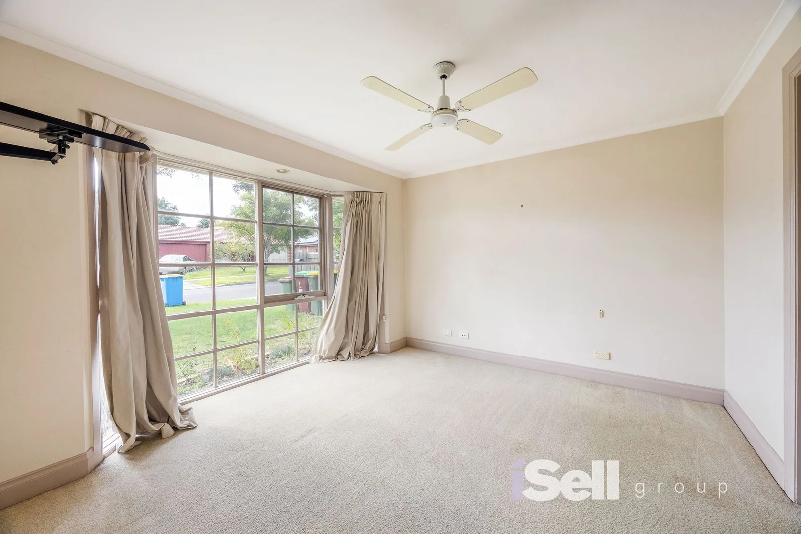 Additional image 4 of 33 Hedgeley Drive, Berwick VIC 3806
