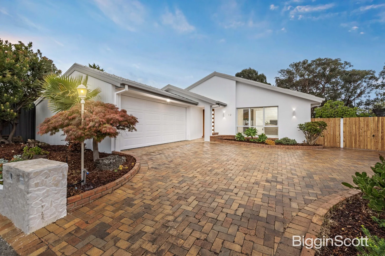 12 Jindabyne Court, Lysterfield VIC 3156