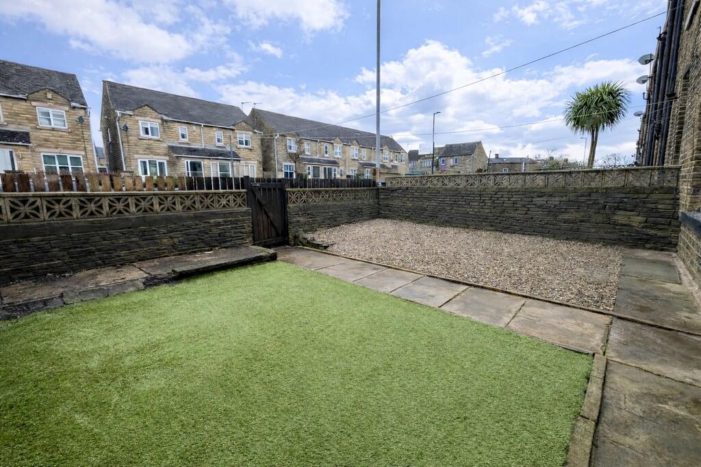Station Road, Clayton, Bradford photo 2