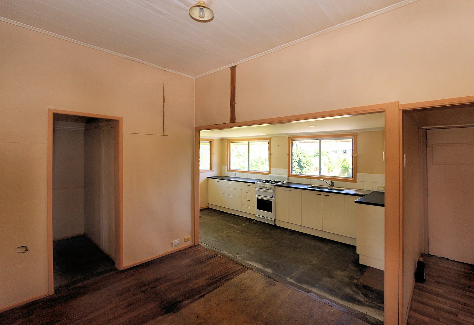 Additional image 7 of 24 Moffatt Street, Burnett Heads QLD 4670