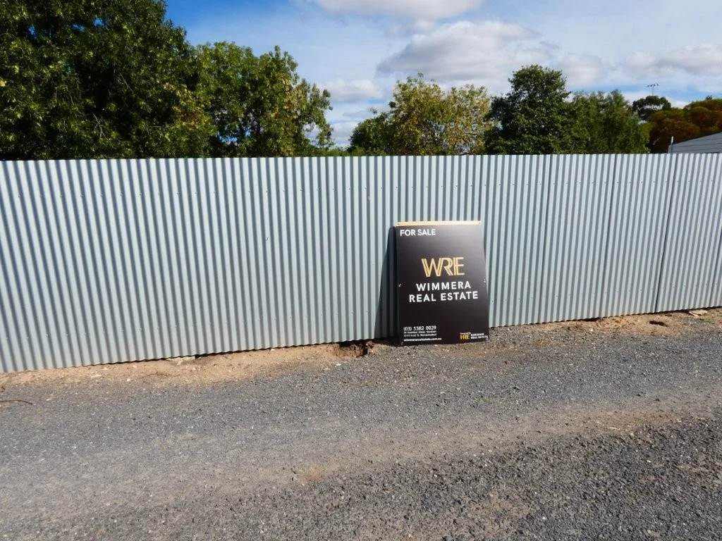 1 Molyneaux Street, Warracknabeal VIC 3393 photo 2