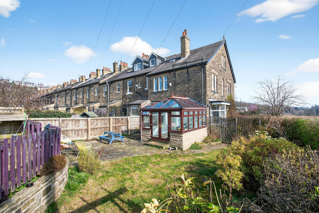 Sandals Road, Shipley, BD17 photo 3