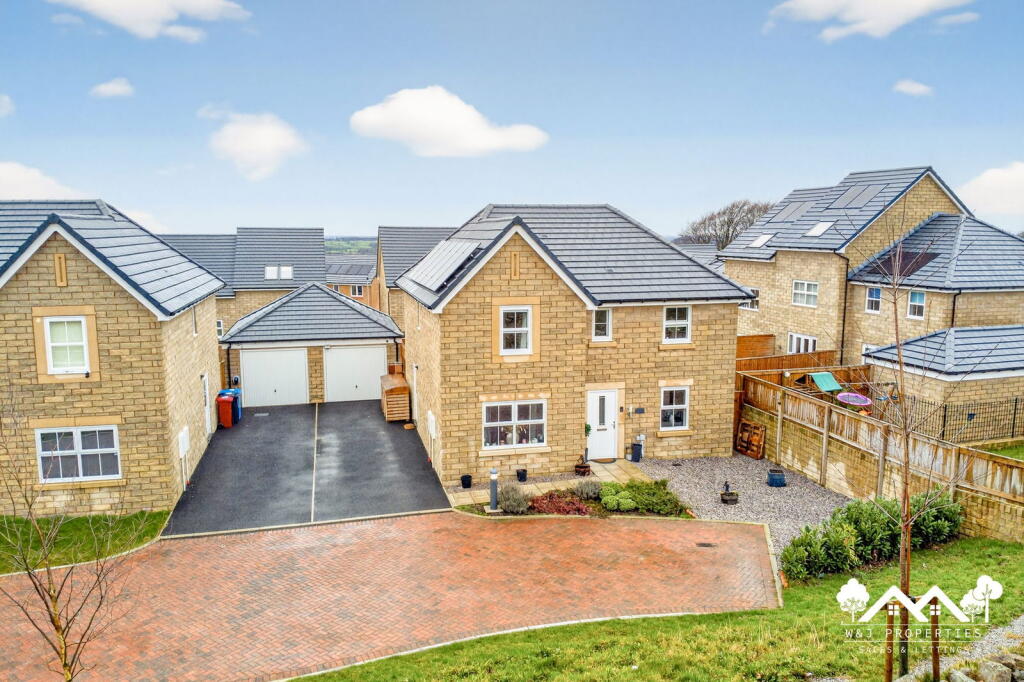 Wood Avens Close, Feniscowles, Blackburn, BB2