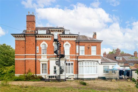 Knighton Park Road, Stoneygate, Leicester LE2