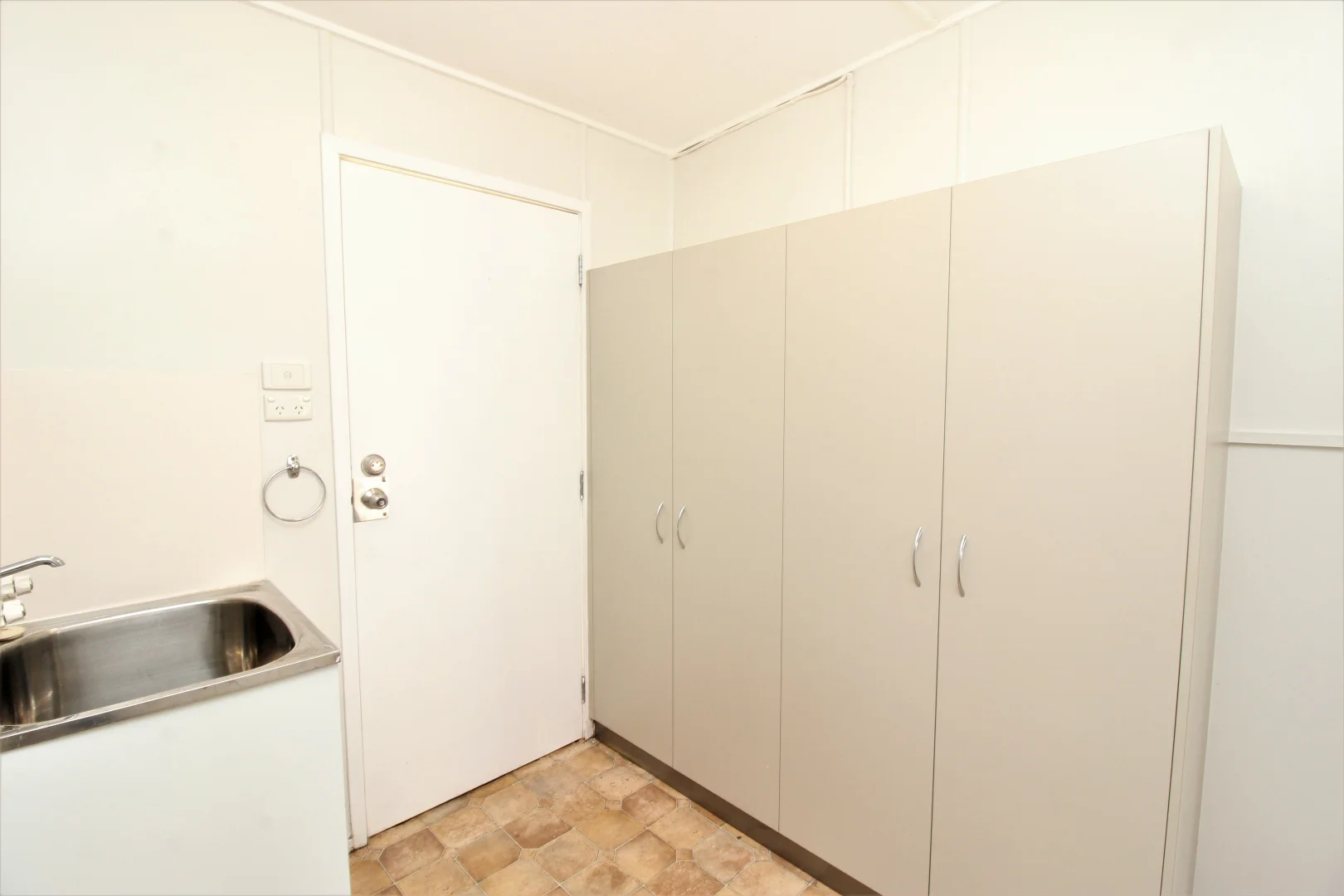Additional image 4 of 2/35 Dempsey Street, Mount Isa QLD 4825