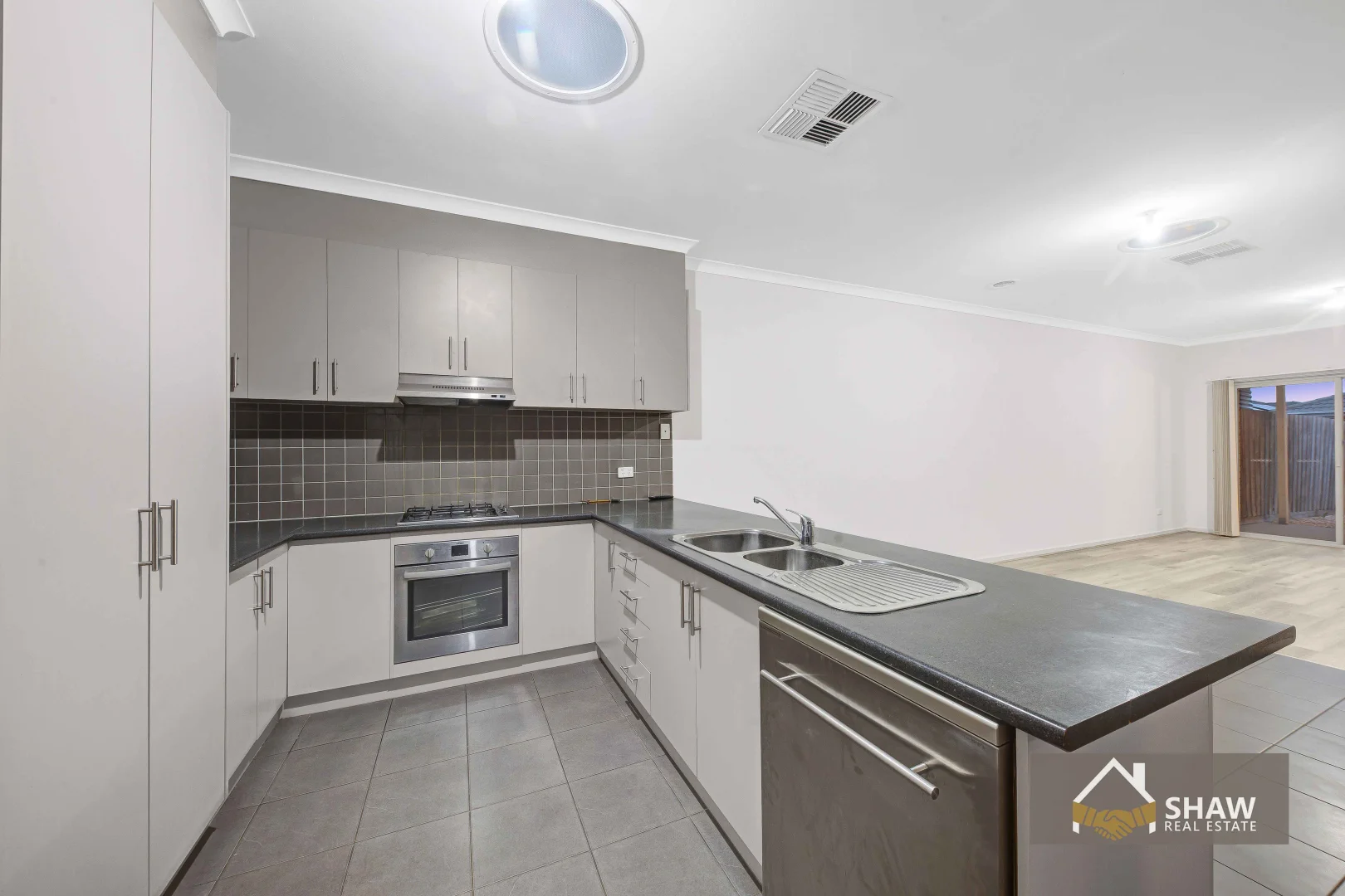 Additional image 2 of 2/17 Vanderbilt Avenue, Truganina VIC 3029