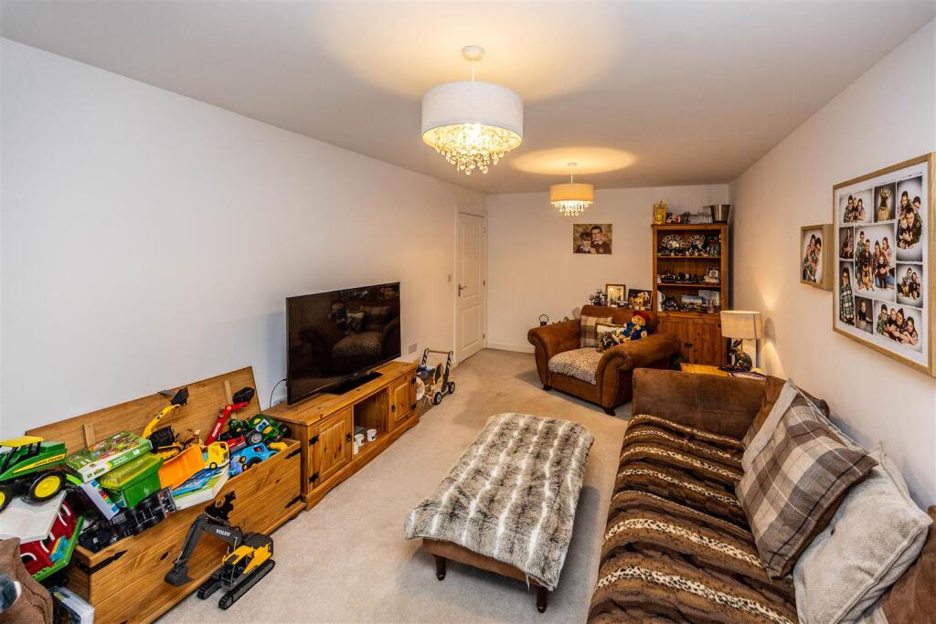 Additional image 7 of Black Dyke View, Queensbury, Bradford