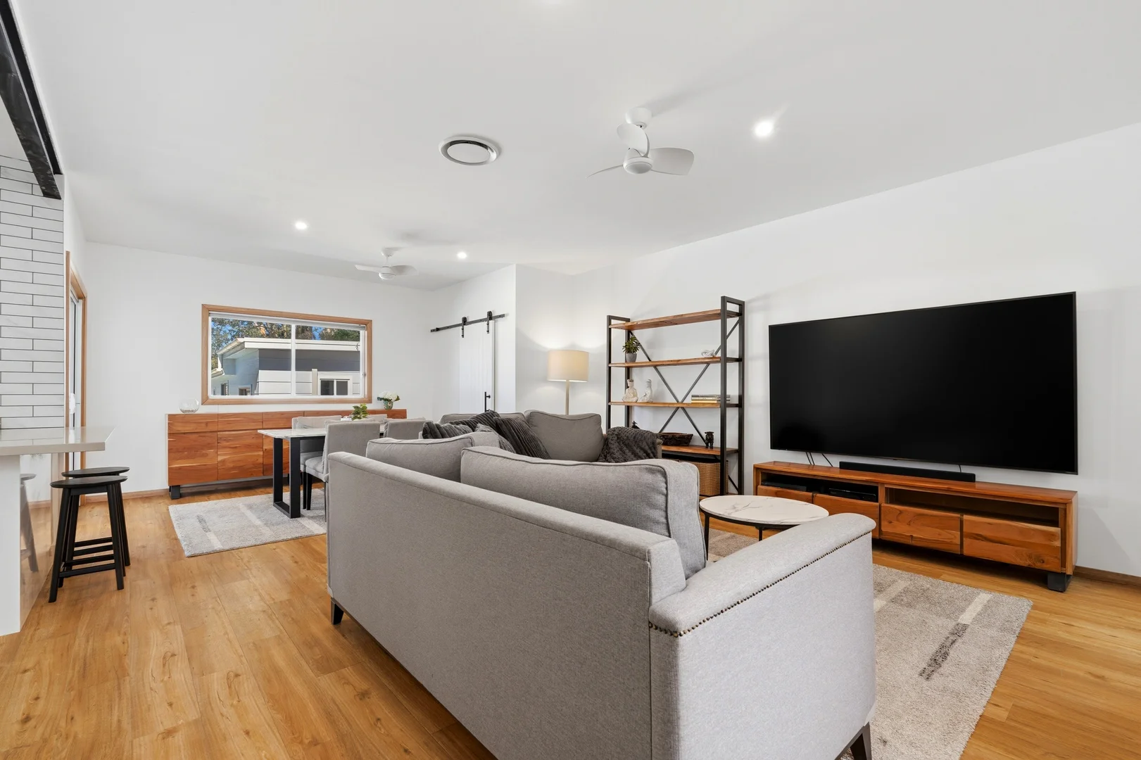 Additional image 10 of 94 MacKenzie Avenue, Woy Woy NSW 2256