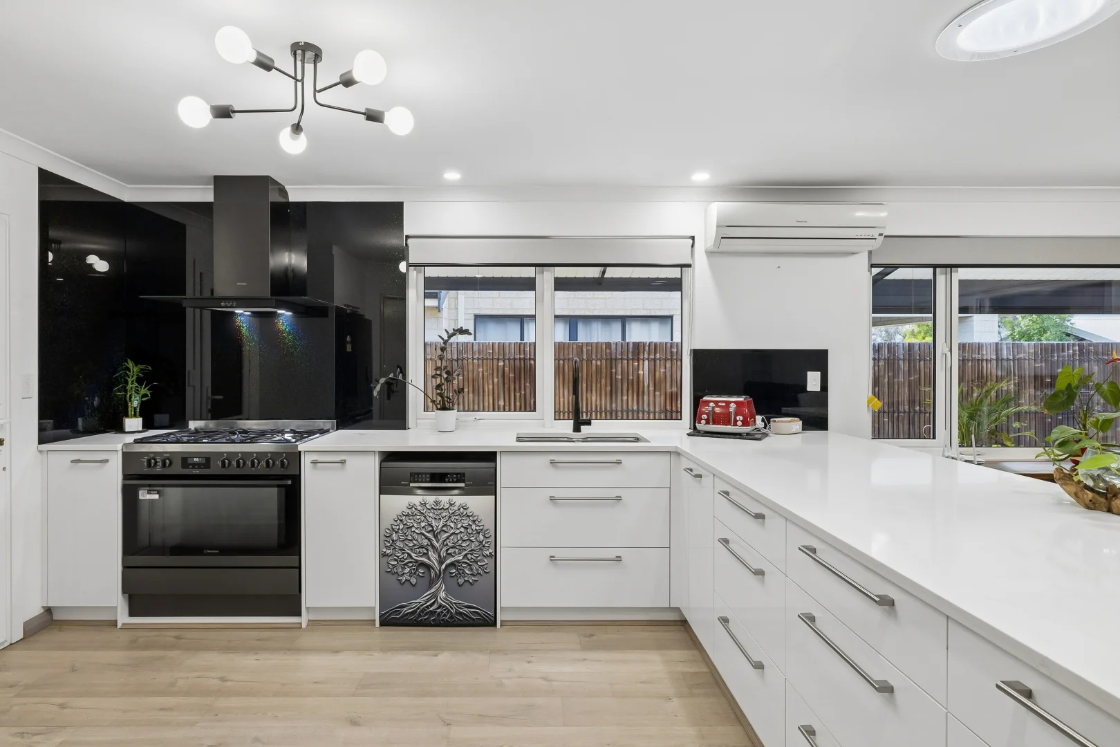 Additional image 15 of 10 Pirianda Way, Aveley WA 6069