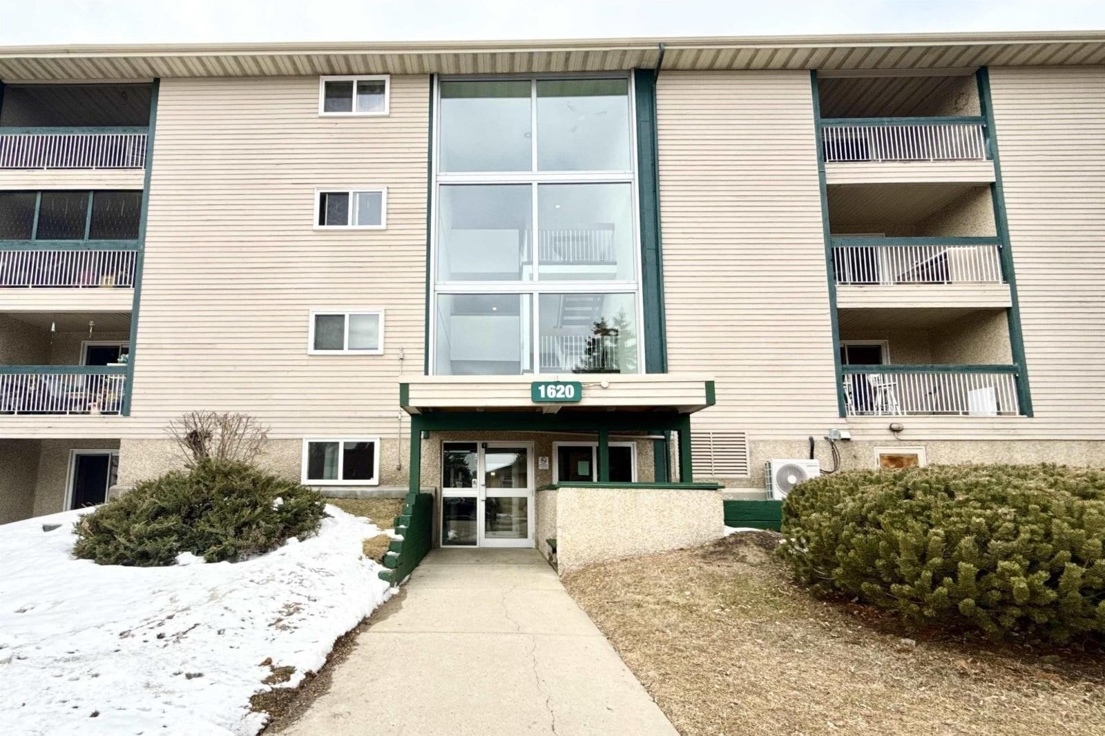 1620 48 Street, Edmonton, AB, T6L 5B1