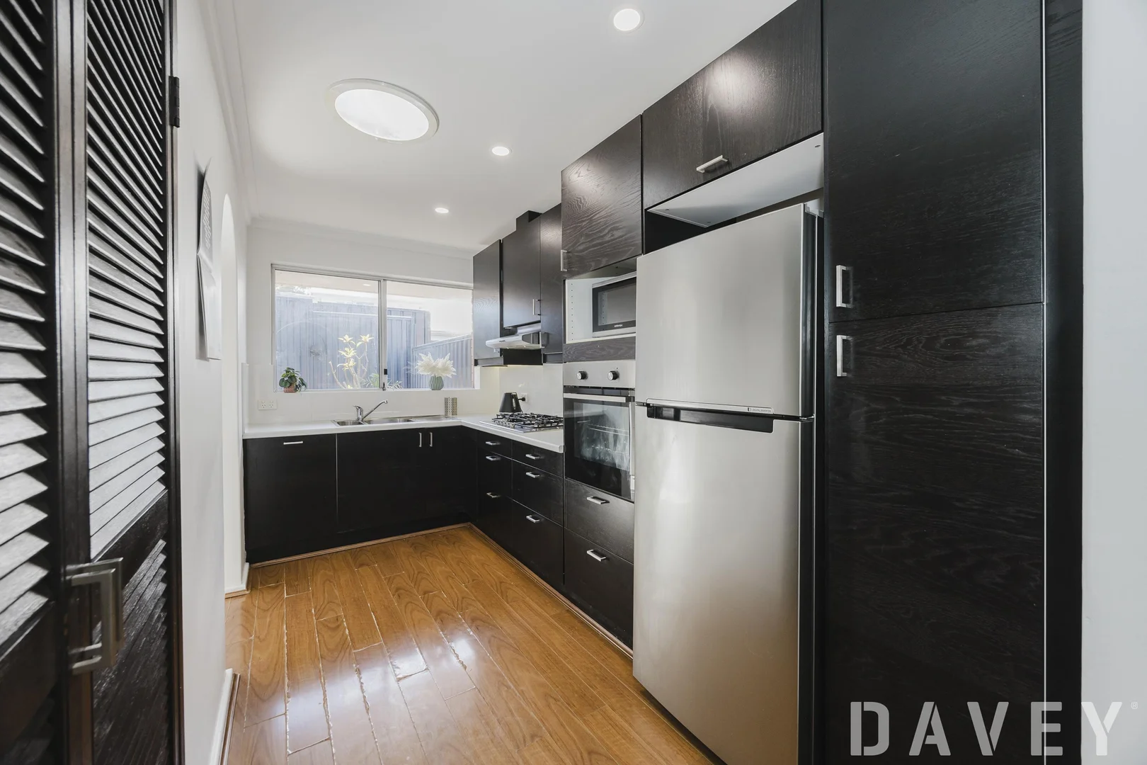 Additional image 4 of 2/10 Dover Road, Scarborough WA 6019
