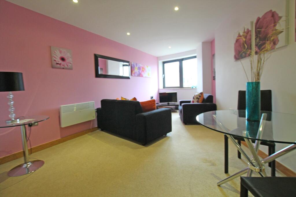 Salts Mill Road, West Yorkshire, Shipley, BD17 photo 2