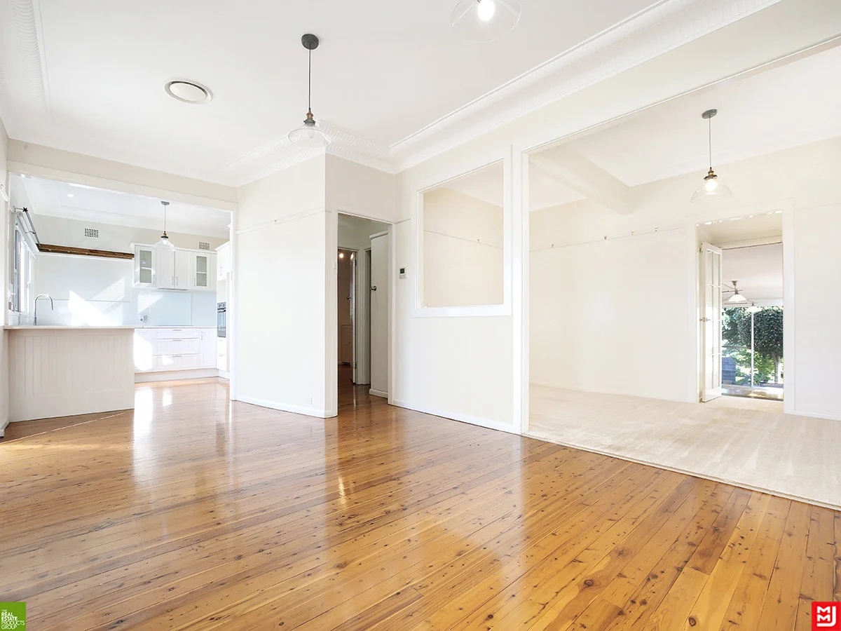 Additional image 3 of 24 Lake Heights Road, Lake Heights NSW 2502