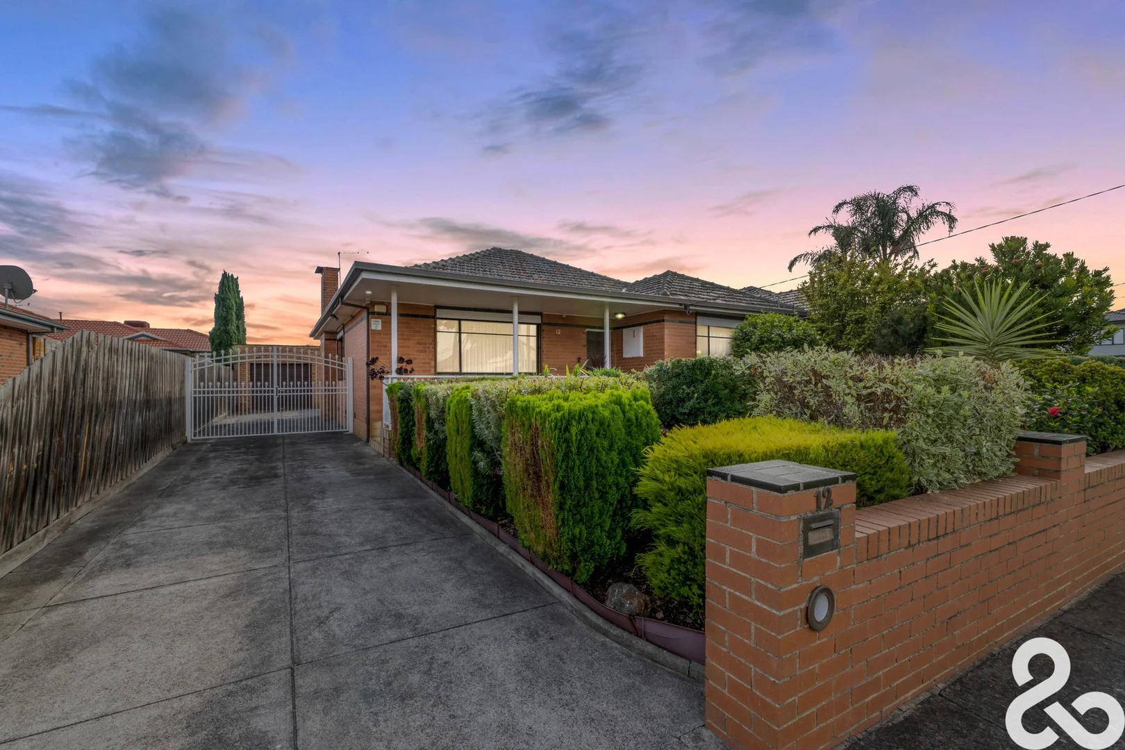 12 Dorothy Avenue, Thomastown VIC 3074