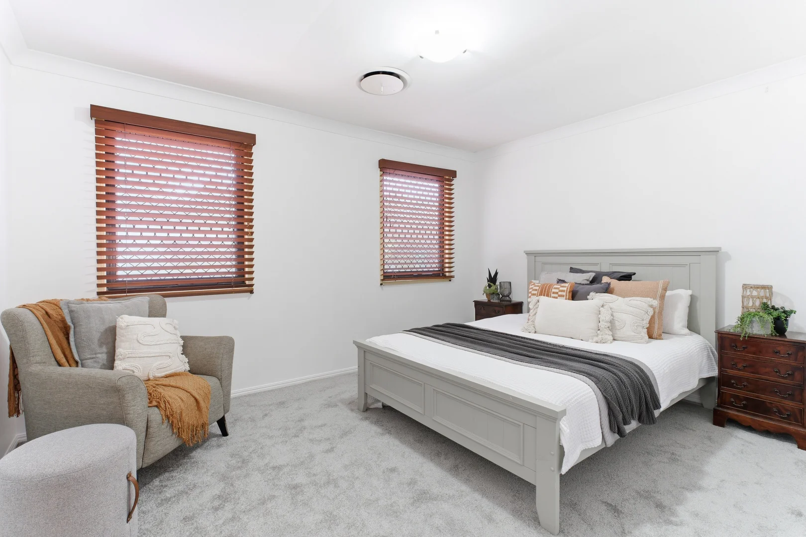 Additional image 13 of 26 Estate Place, Holland Park West QLD 4121