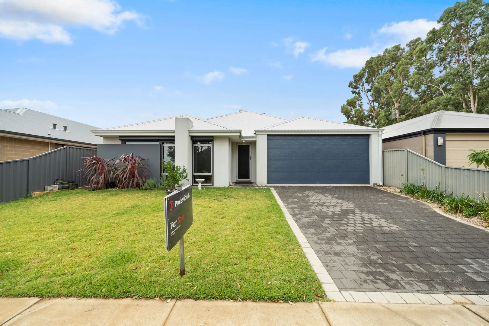 14B Whittaker Way, Waroona WA 6215