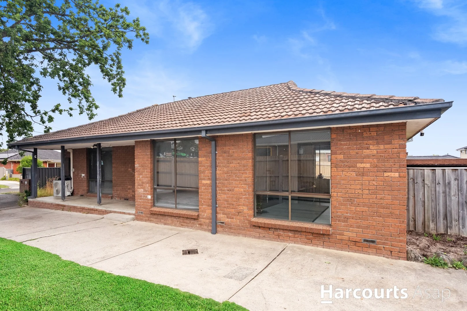 1/2 Victor Avenue, Dandenong North VIC 3175