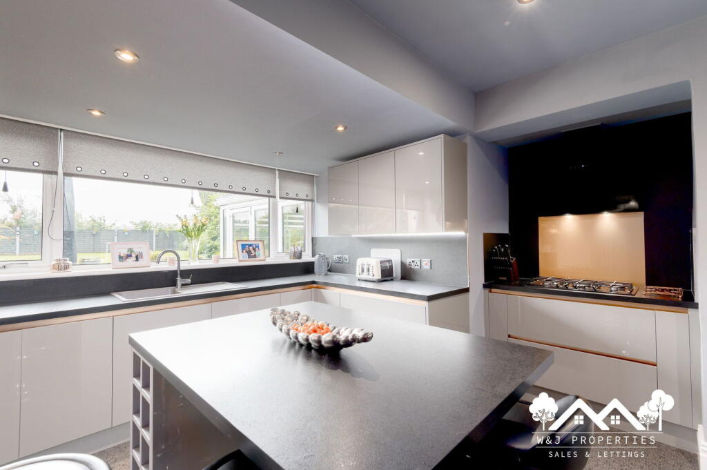 Additional image 5 of Royds Avenue, Accrington, BB5 2JX