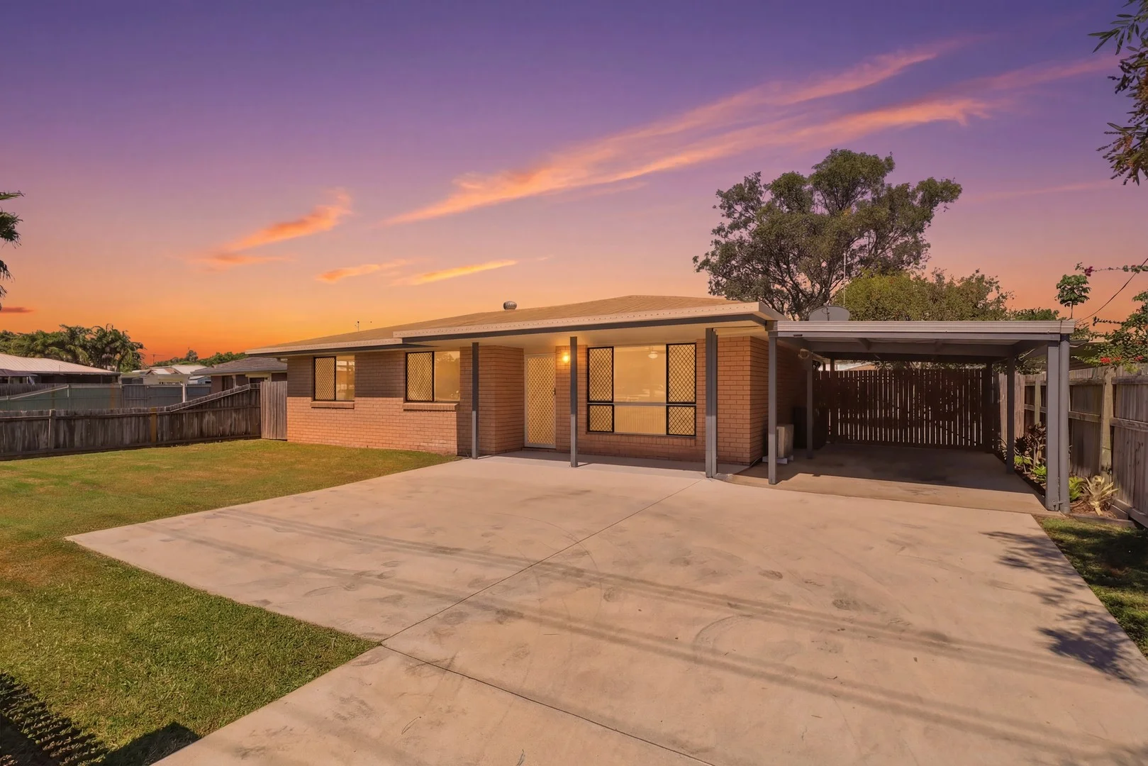 717 Boat Harbour Drive, Urangan QLD 4655
