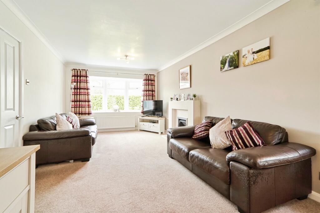Hoyle Court Road, Baildon, Shipley photo 5