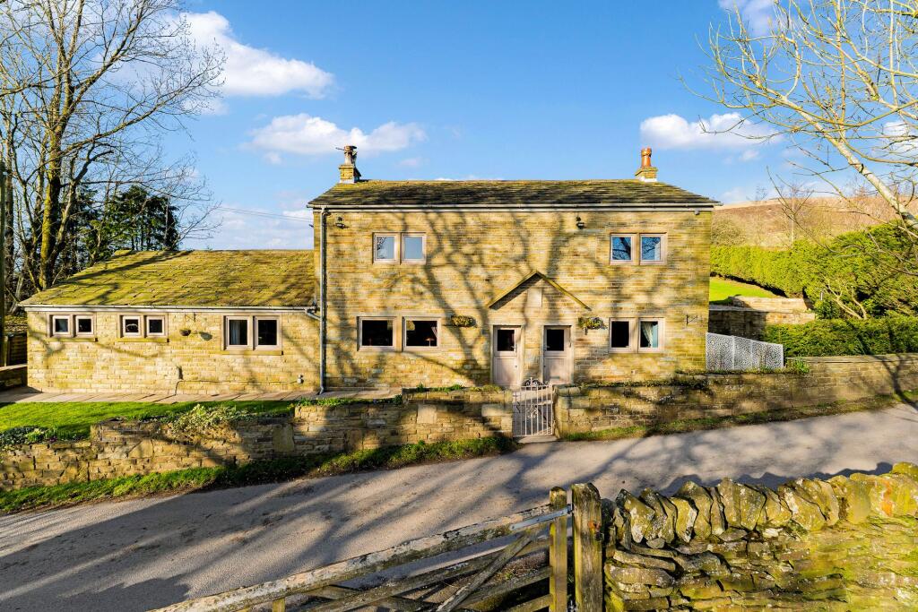 Additional image 46 of Hurst Lane, Rossendale, BB4 | 4/5 Bedroom Period Home With Stunning Views, Close to Rawtenstall