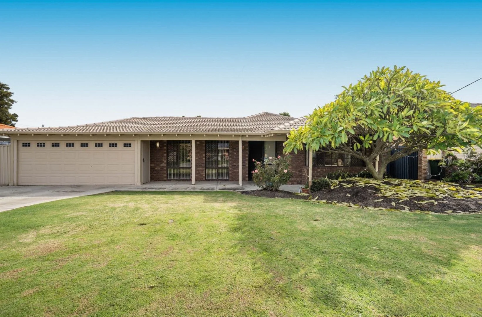 14 Sylvana Way, Willetton WA 6155 photo 3