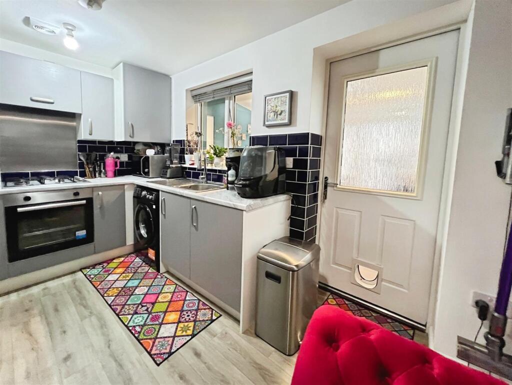Additional image 7 of Blackthorne Close, Bradford, BD2 3DZ