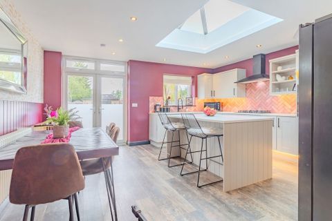 Extended Semi-Detached Home In Kings Walk, Leicester Forest East LE3