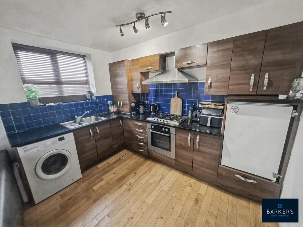 Whitehall Road East, Birkenshaw photo 4