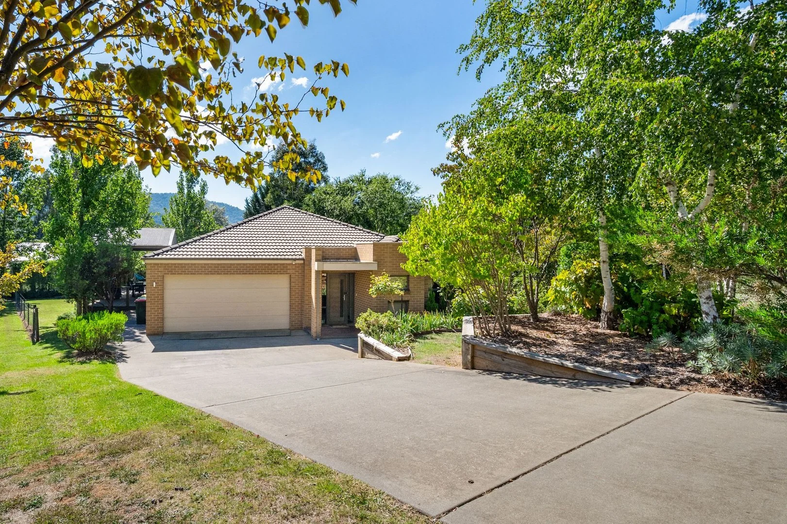 3 Blackwood Bowl, Bright VIC 3741