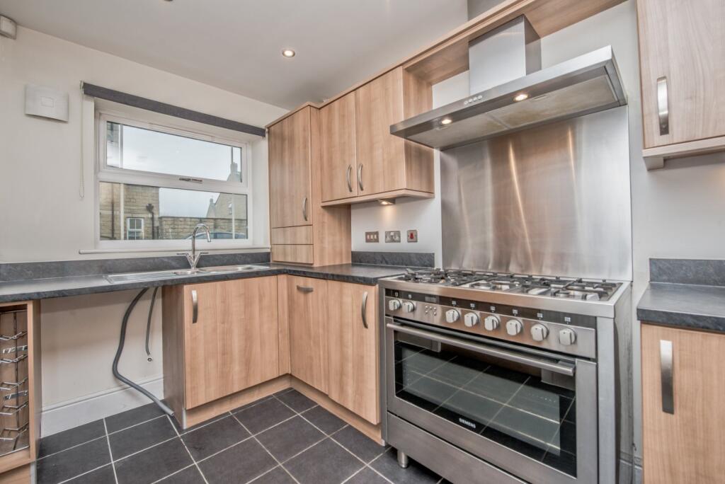 Additional image 4 of Threelands, Birkenshaw, Bradford, West Yorkshire, BD11