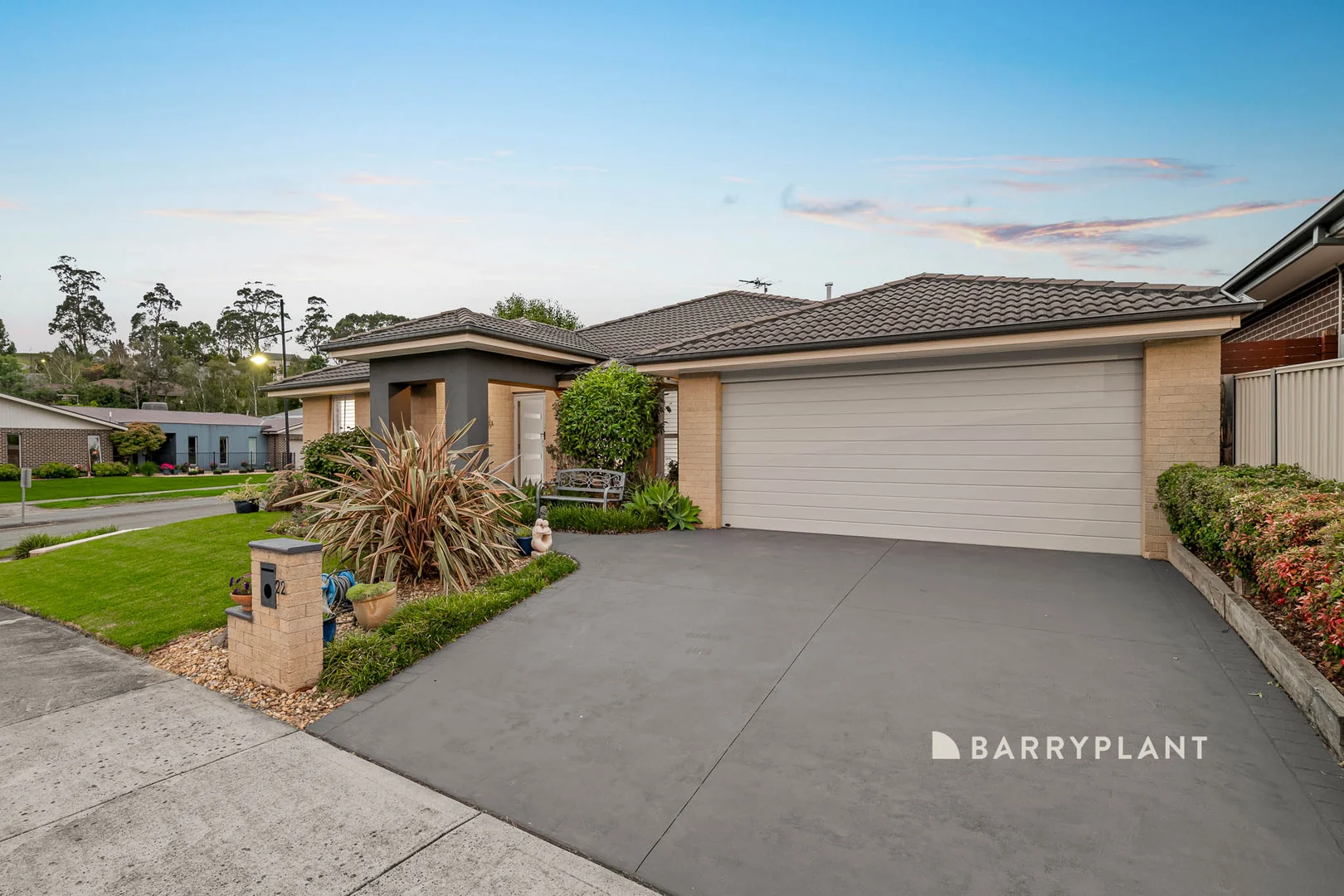 22 Waterside Drive, Drouin VIC 3818 photo 3
