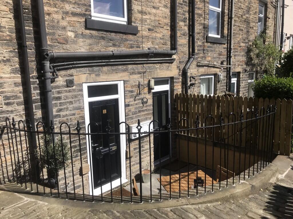 Westgate, Cleckheaton