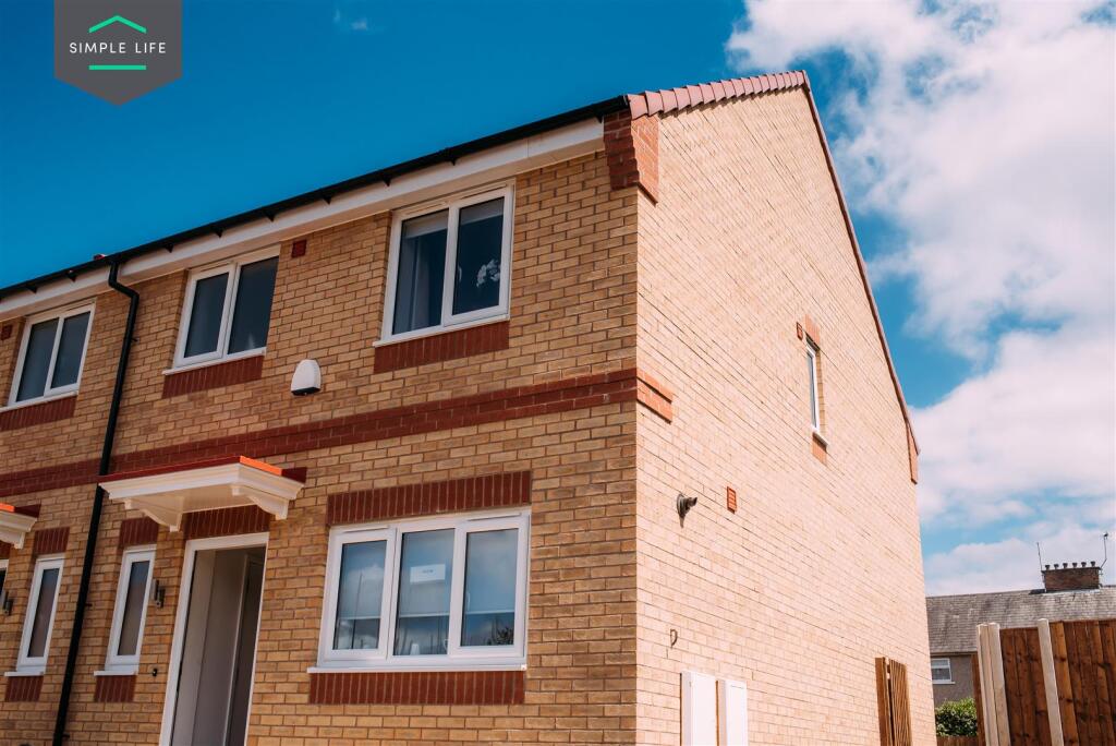Brookfield Drive, Bradford, BD10