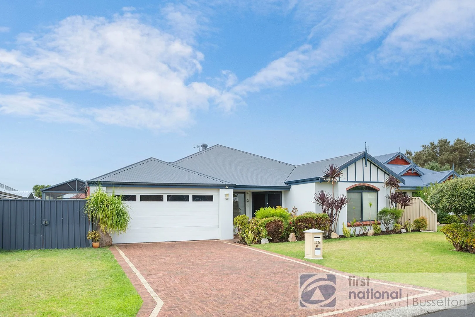 16 Sparrow Crescent, Broadwater WA 6280