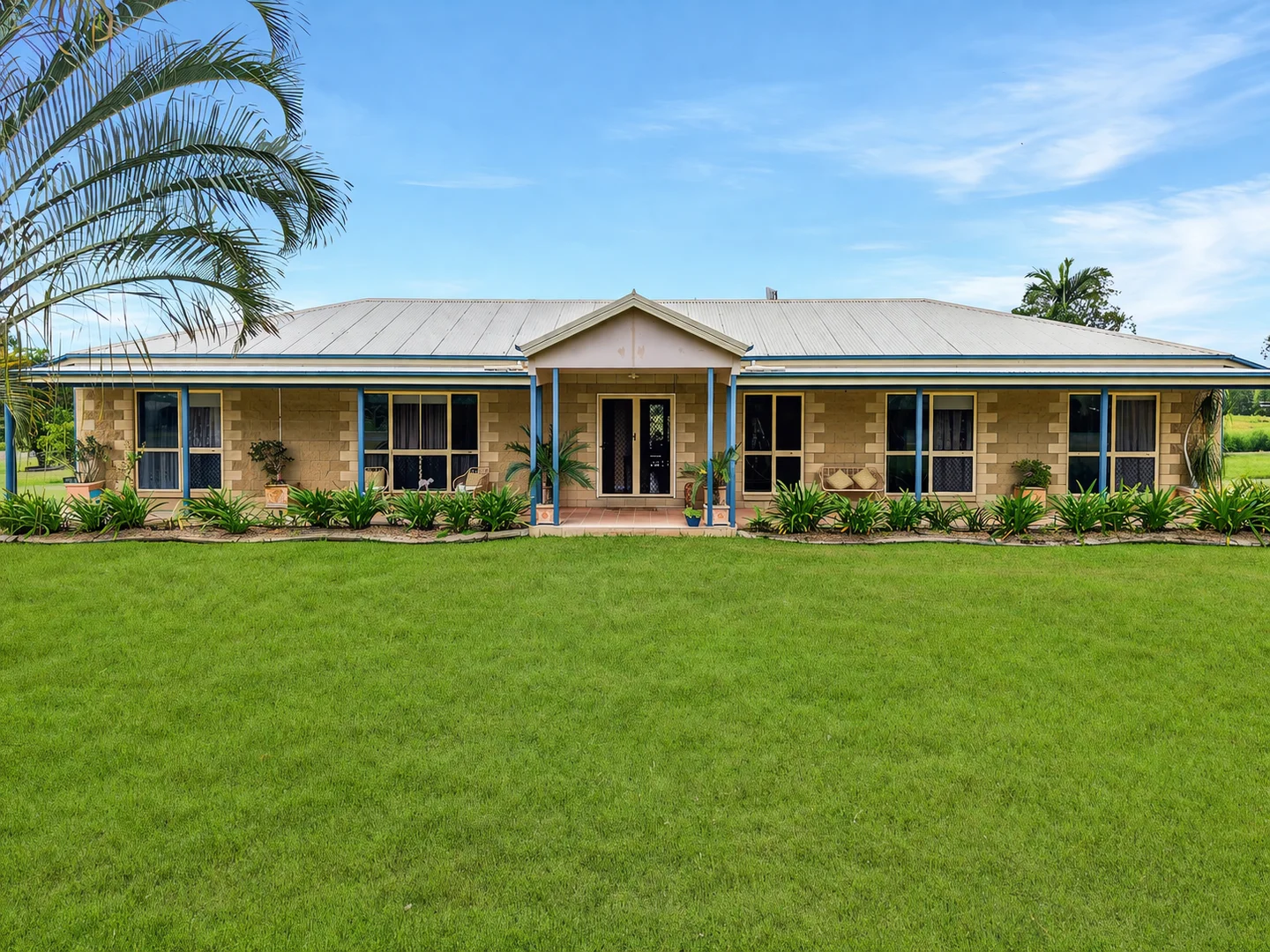 322 Kelso Drive, Kelso QLD 4815 photo 5