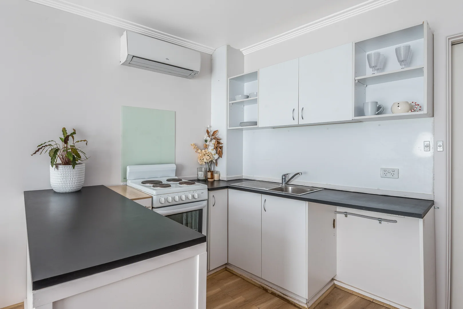 Additional image 5 of 6/18 Bakewell Street, Herne Hill VIC 3218