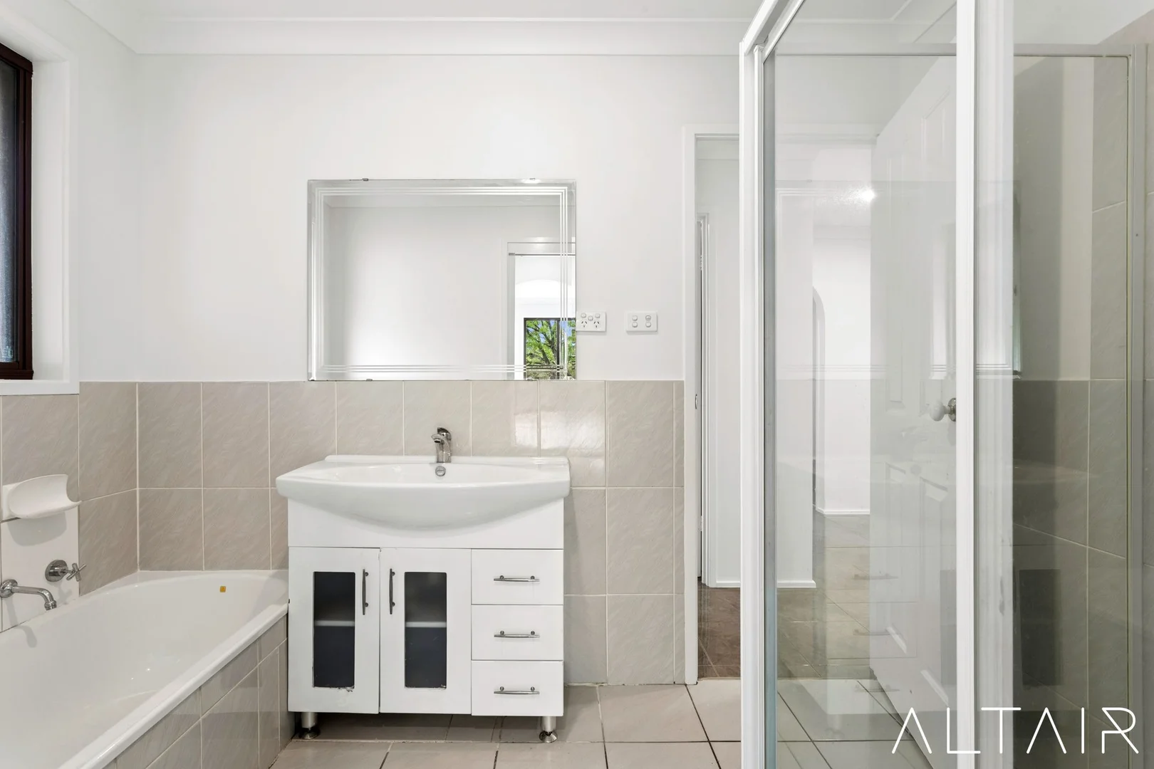 Additional image 10 of 66 Mina Wylie Crescent, Gordon ACT 2906