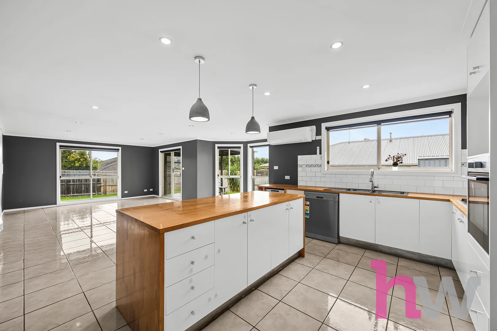72 Rossack Drive, Waurn Ponds VIC 3216 photo 3